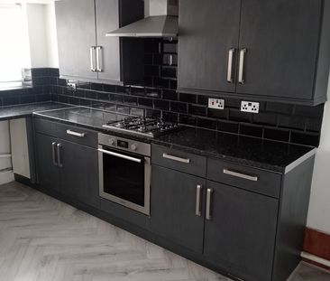 3 Bed Semi-Detached House, Oxley Grove, S60 - Photo 6