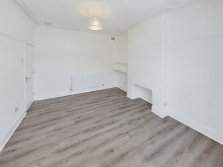 1 bedroom ground floor flat to rent - Photo 3