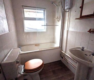 Shanklin, Isle Of Wight, PO37 - Photo 4