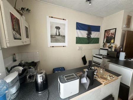 1 bedroom flat to rent - Photo 2