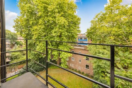 2 bedroom flat in Bloomsbury - Photo 2