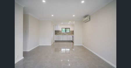 BEAUTIFUL VILLA IN WELL MAINTAINED COMPLEX - Photo 2