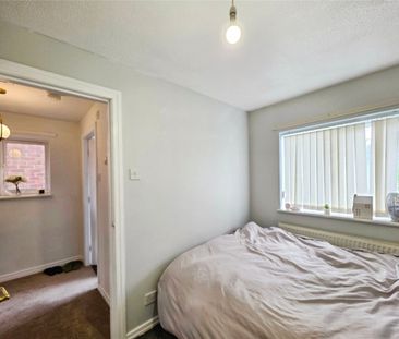 Heath Grove, Soothill, Batley, West Yorkshire, WF17 - Photo 5