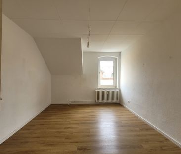 Gemütliches renoviertes Dachgeschoss… 2 Zimmer, Küche, Bad - Photo 5