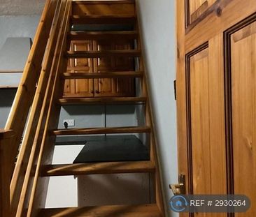 3 bedroom terraced house to rent - Photo 2