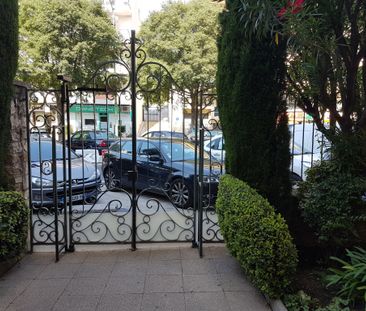 Location Appartement 1 pièce 31m² LE CANNET 06110 - Photo 4