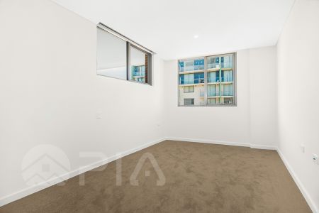 302/2 Mahroot Street Botany - Photo 2