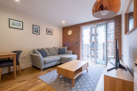 Modern 1 bed flat to let within the sought after Royal Arsenal Riverside development (0.1 from Elizabeth line.) - Photo 5