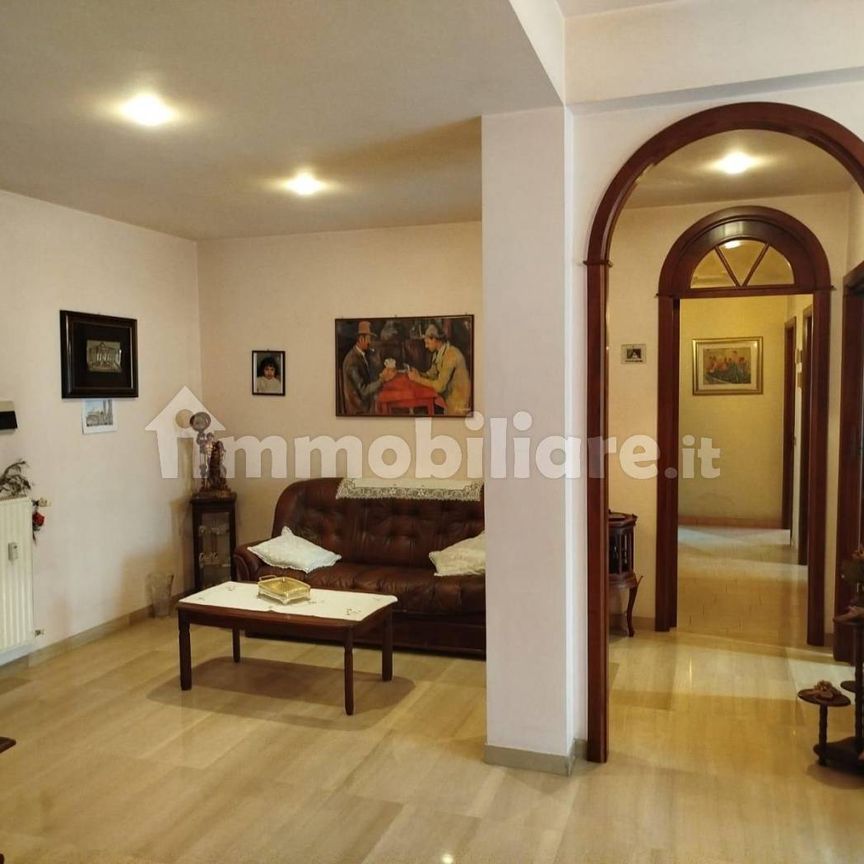 Trilocale via 25 Luglio 11, Centro, Grottaferrata - Foto 1
