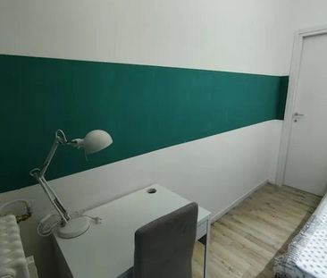 Viale Pietro Pietramellara, Bologna, Emilia-Romagna 40121 - Photo 2