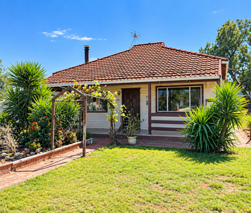 Renovated character home with a huge shed! - Photo 4