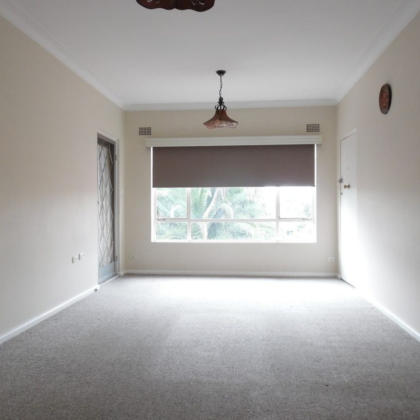 Conveniently Located Two Bedroom Apartment - Photo 1
