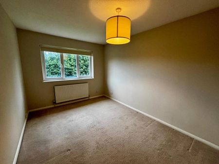 4 bedroom detached house to rent - Photo 4