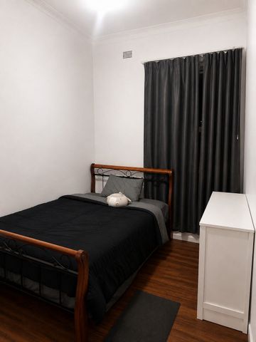 Strathfield - Photo 2