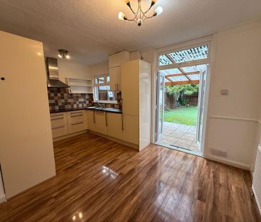 3 bedroom terraced house to rent - Photo 1