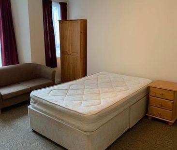 2 bedroom house share to rent - Photo 2