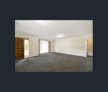 Renovated Comfort in Central Blackburn - Photo 1