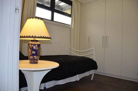 Fully furnished 2-bedroom apartment near Monash Uni (Caulfield) - Photo 5