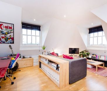 1 Bed Flat, Streatham High Road, SW16 - Photo 1