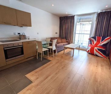 1 bed Studio in Oswald Building Chelsea Bridge Wharf, London, SW11 8PG - Photo 2