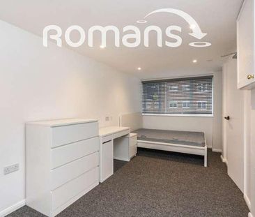 Dollis Drive, Farnham, GU9 - Photo 2