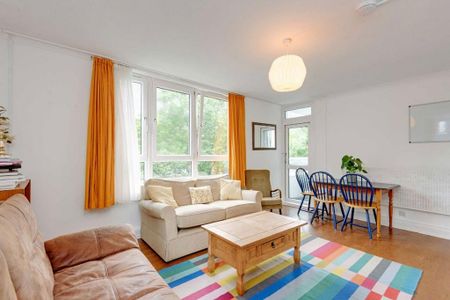 4 bedroom flat to rent - Photo 2