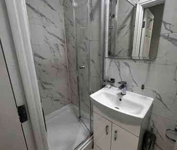 Studio Flat, High Street, CR0 - Photo 3