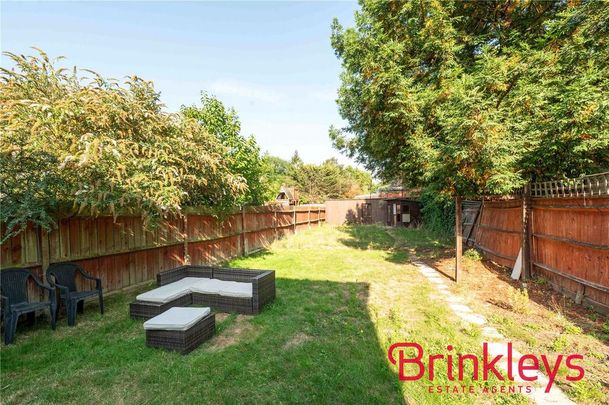 4 bedroom semi-detached house to rent - Photo 1