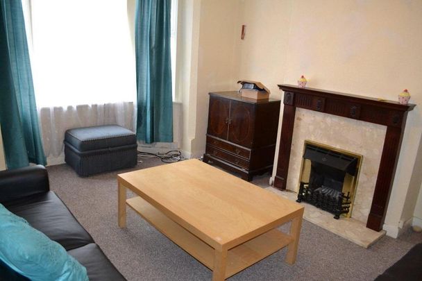 4 bedroom house to rent - Photo 1