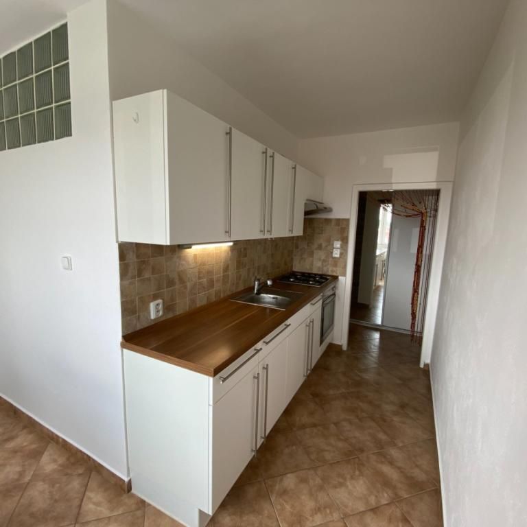 Pronájem bytu 1+1 38 m2 - Fotografie 1