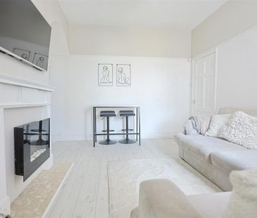 2 bedroom Flat to rent in Benton Park Road, High Heaton, Newcastle ... - Photo 2