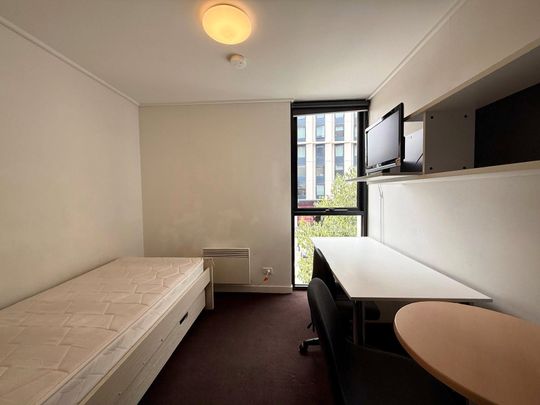 102/127 Leicester Street - Photo 1