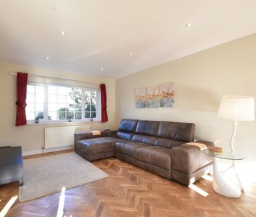Angas Court, WEYBRIDGE, KT13 - Photo 1