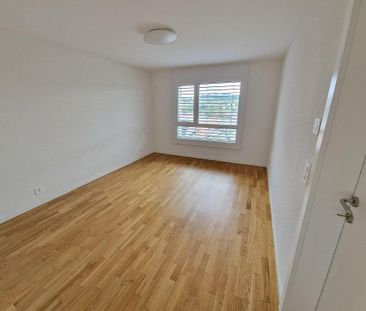 Appartement de 5.5 pièces au Rez de chaussée - 115m2 environ - Photo 4