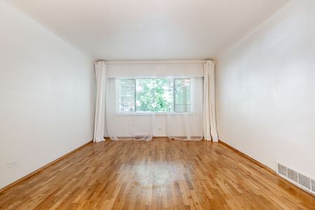 Spacious 2 Bedroom close to SW Marine and Granville - Available NOW - Photo 4