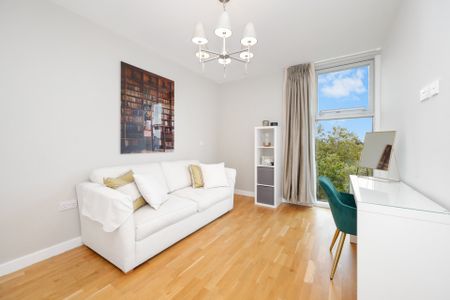 Edmunds House Colonial Drive - Photo 5