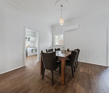 33 Woodrow Dr, Coorparoo QLD 4151 - House For Rent | Domain - Photo 5