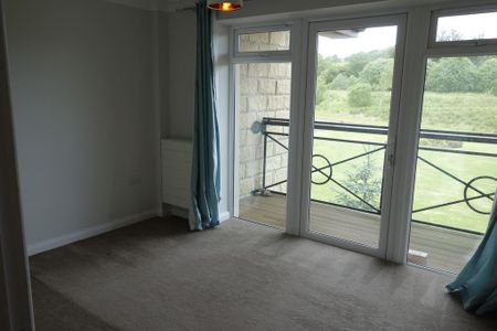 2 bedroom retirement property to rent - Photo 4