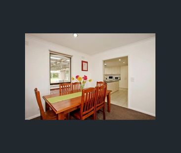 Fully furnished - Walk to the central shops - Photo 4