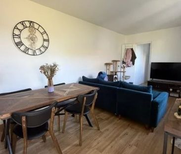 Location Maison 38 m2 à Aix-en-Provence - Photo 2