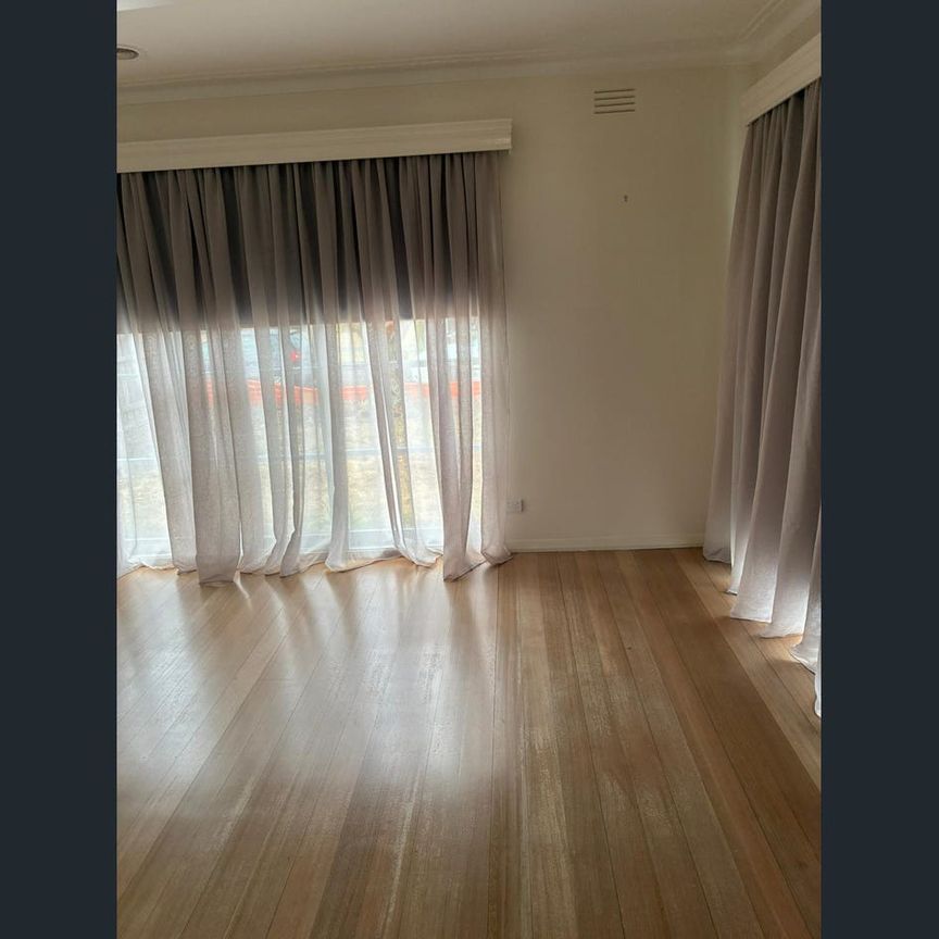 Coastal Charm & Comfort - Photo 1