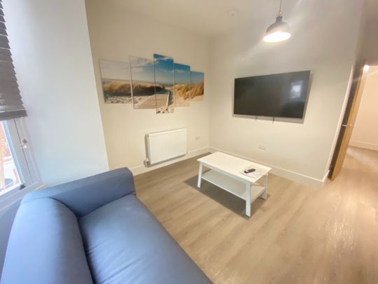 2 bed Apartment for Rent - Photo 1