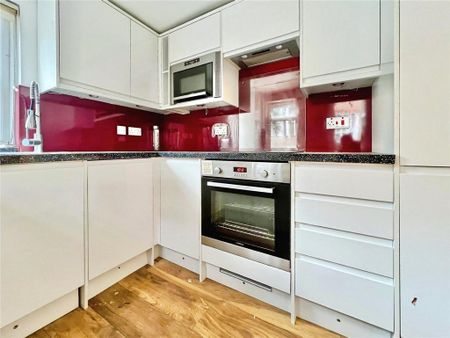 2 bedroom terraced house to rent - Photo 4