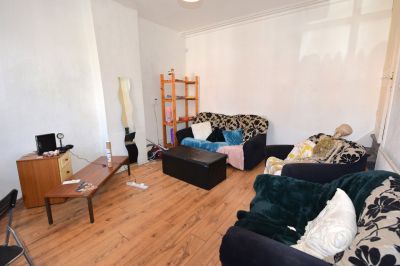 2 bedroom House in Brudenell Street, Leeds - Photo 3