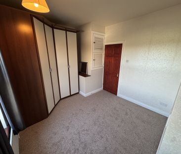 St. Johns Road, Sheffield, Laughton - Photo 3