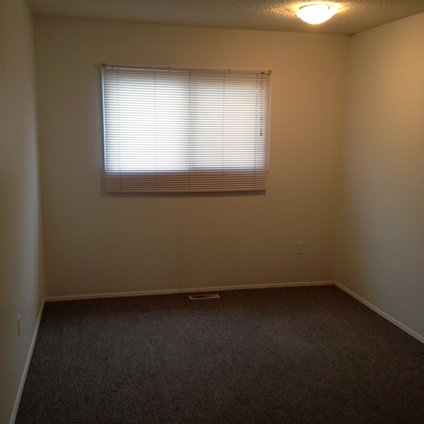 $2, 595, 1125 Alta Dena, Rutland North - Photo 1