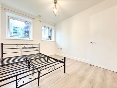 1 Bed Flat, Central House, E15 - Photo 5