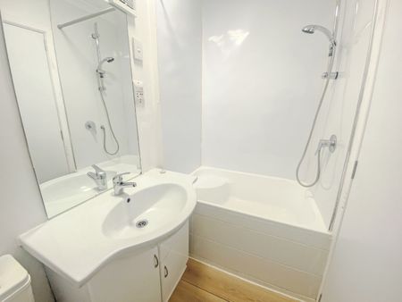 Apartment Living - Photo 5