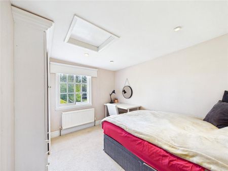 3 bedroom end of terrace house to rent - Photo 4