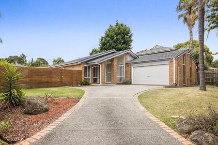 6 Pinehill Drive Rowville VIC - Photo 2